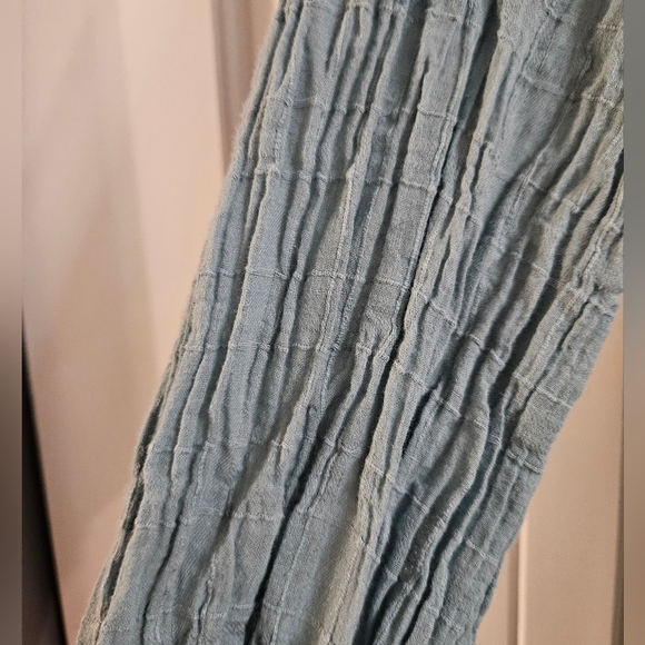 Blue Flowy Knox Rose dress with traditional flower pattern size medium - Picture 7 of 11